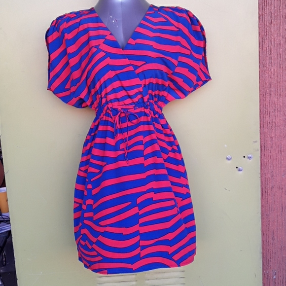 H&M Dresses & Skirts - H&M blue/red dress